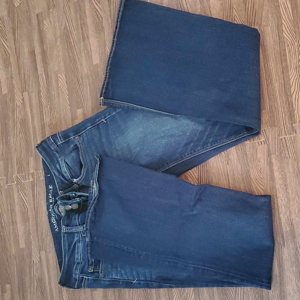 AEO Artist Flare Jeans 4 Short